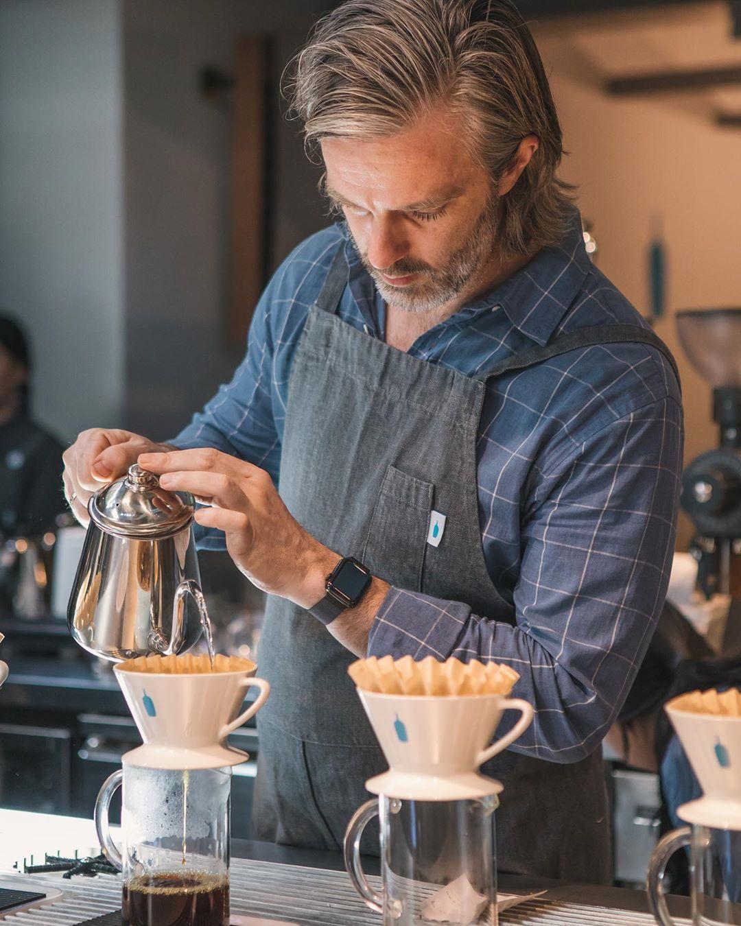 2nd branch of world famous Blue Bottle! Enjoy the view of Gyeongbokgung Palace